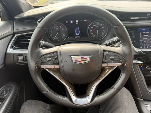 Used 2023 Cadillac XT6 Premium Luxury w/ Platinum Package AWD/4WD image 12