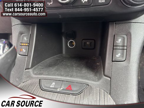 Used 2019 GMC Acadia SLT image 30