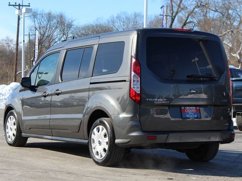 Used 2023 Ford Transit Connect XLT image 5