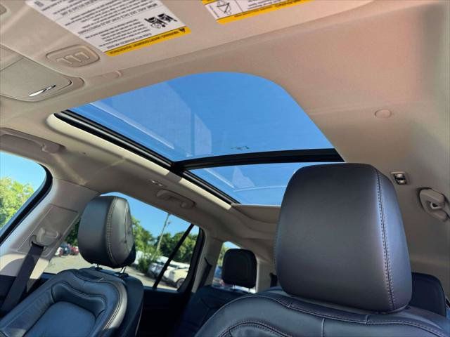 Certified 2023 Lincoln Aviator Reserve w/ Jet Package AWD/4WD image 20