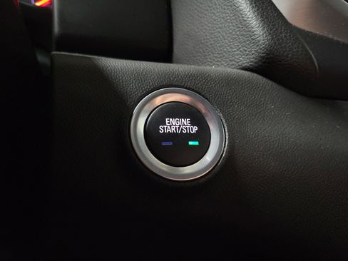 Used 2024 GMC Terrain SLE image 27