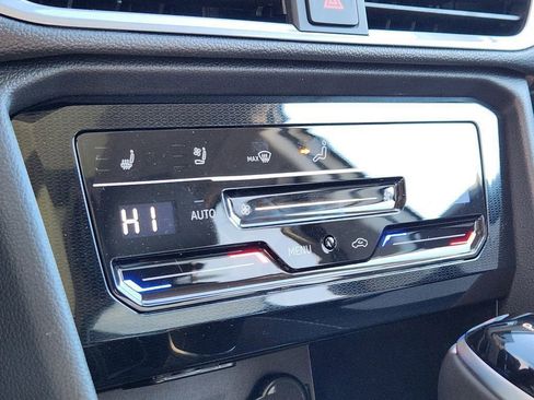 New 2026 Volkswagen Taos SEL image 13