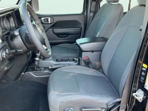 Used 2024 Jeep Wrangler Sport S image 18