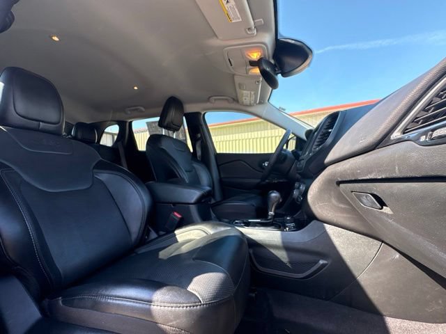 Used 2023 Jeep Cherokee Altitude Lux AWD/4WD image 13