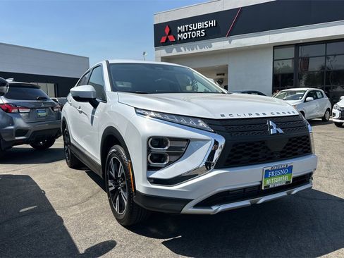 New 2025 Mitsubishi Eclipse Cross SE image 2