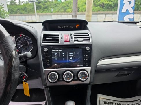 Used 2017 Subaru Crosstrek 2.0i Premium AWD/4WD image 17