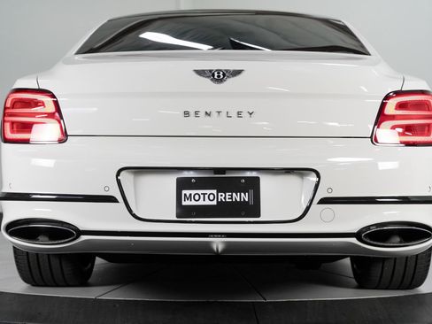 Used 2020 Bentley Flying Spur W12 image 22