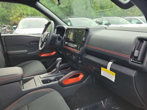 New 2026 Nissan Frontier Pro-X w/ Pro-X Convenience Package RWD image 29