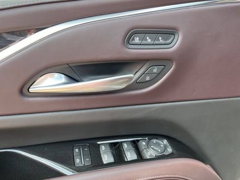 Used 2023 Cadillac Escalade V AWD/4WD image 12