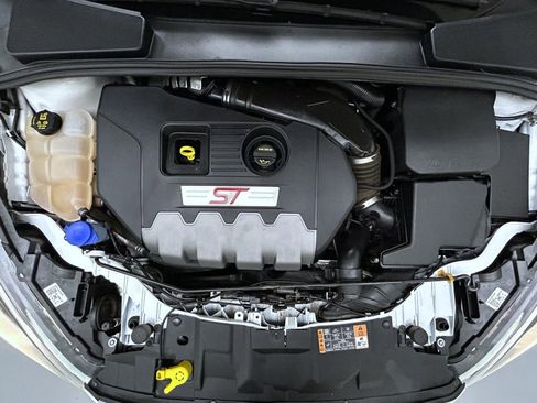 Used 2017 Ford Focus ST FWD image 24