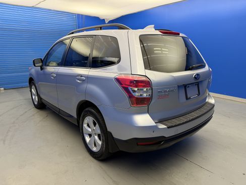 Used 2016 Subaru Forester 2.5i Premium w/ All-Weather Package AWD/4WD image 5
