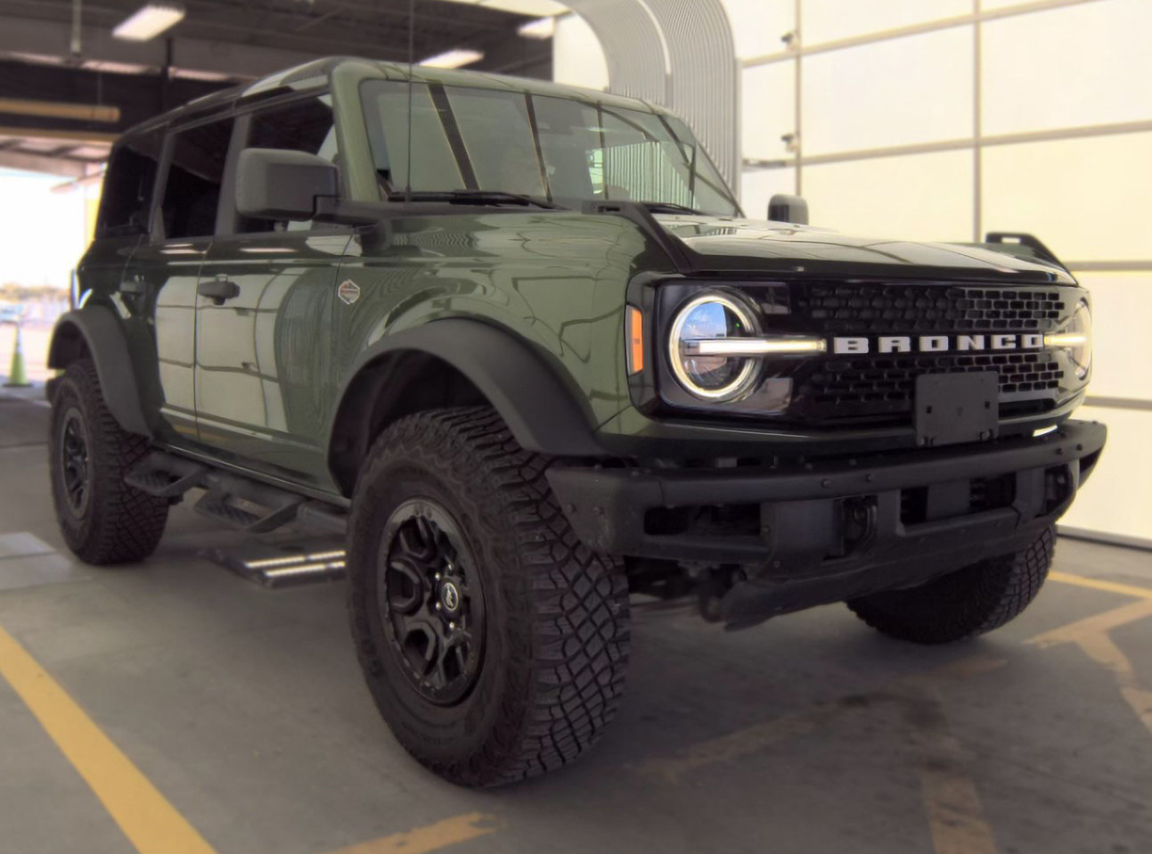 Used 2024 Ford Bronco Wildtrak AWD/4WD image 3