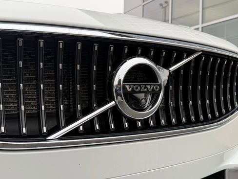 Used 2018 Volvo V90 T5 Cross Country w/ Convenience Package image 14