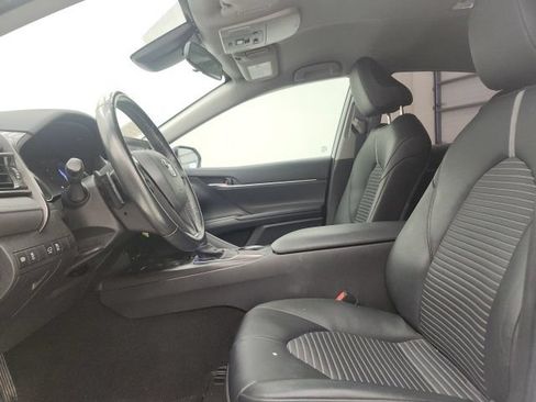 Used 2021 Toyota Camry SE FWD image 15