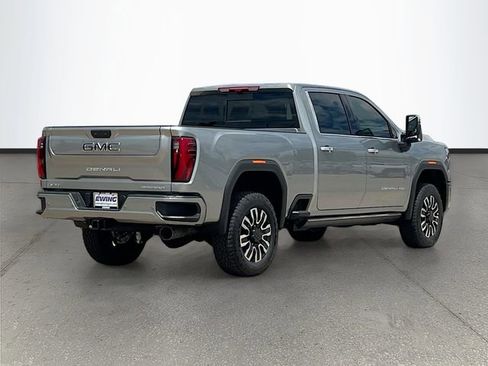 New 2026 GMC Sierra 2500 Denali Ultimate AWD/4WD image 4