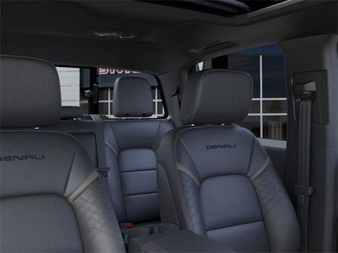 New 2026 GMC Canyon Denali image 24