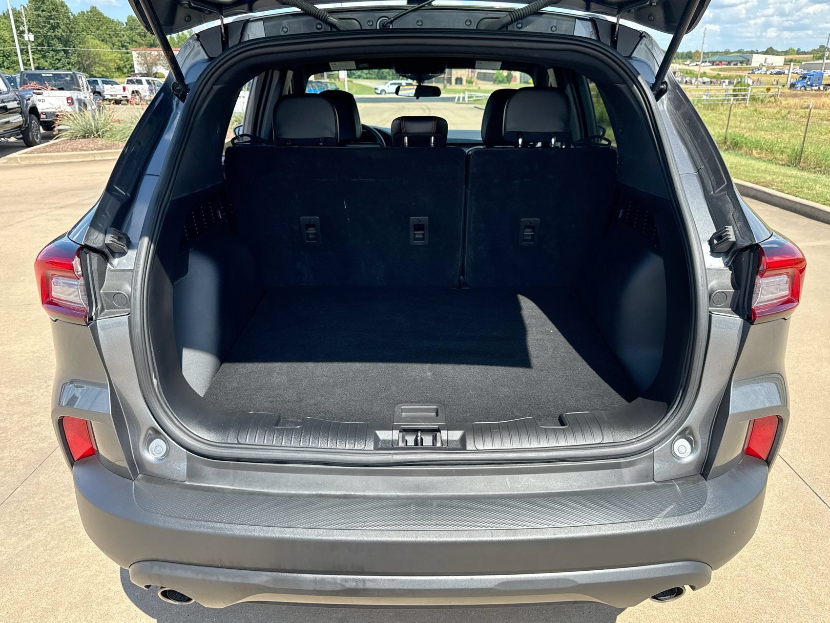 Used 2025 Ford Escape ST-Line AWD/4WD image 22