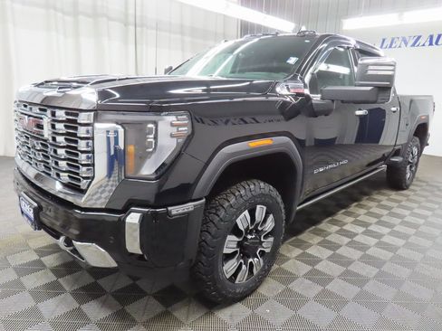 Used 2024 GMC Sierra 3500 Denali w/ Denali Reserve Package image 6