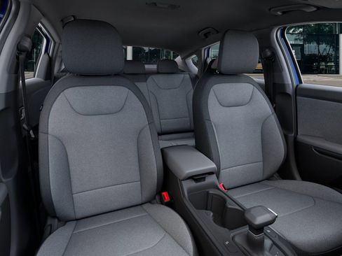 Used 2025 Kia K4 LXS image 17