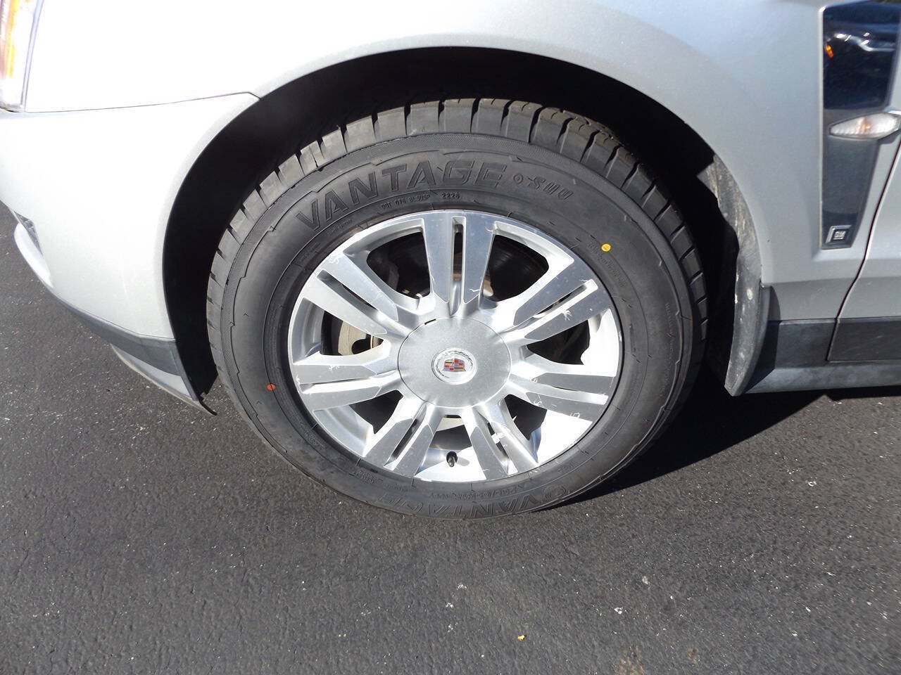 Used 2010 Cadillac SRX Luxury FWD image 33