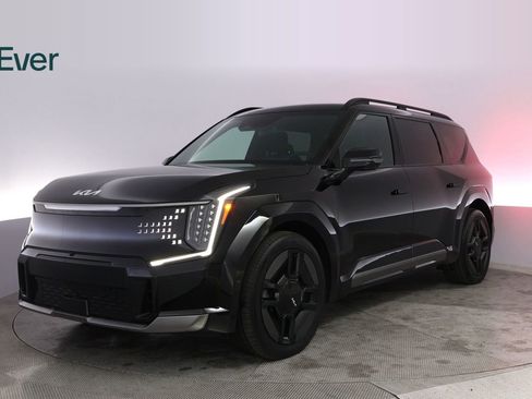Used 2024 Kia EV9 GT-Line image 2