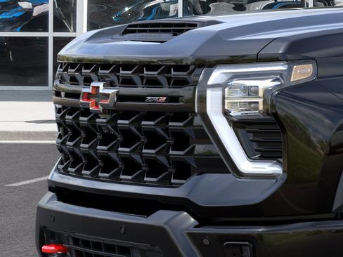New 2026 Chevrolet Silverado 2500 ZR2 image 15