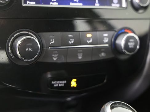 Used 2021 Nissan Rogue Sport S image 16