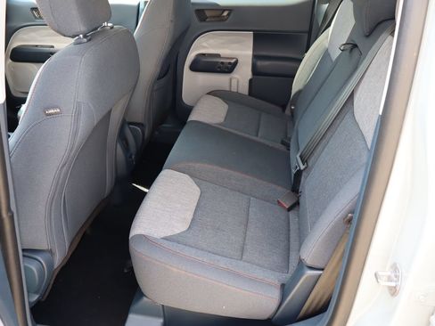 Used 2022 Ford Maverick XLT FWD image 5
