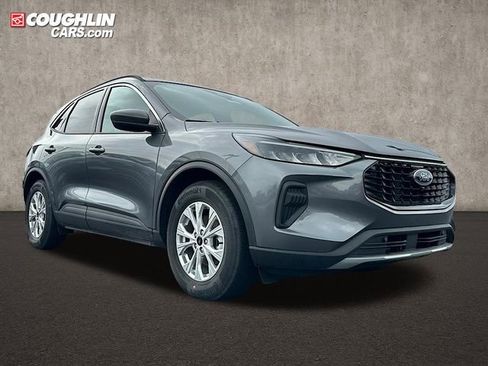 New 2024 Ford Escape Active w/ Tech Pack #2 FWD image 1
