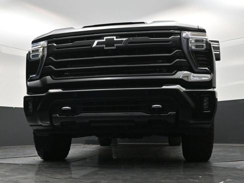 Used 2026 Chevrolet Silverado 2500 High Country w/ High Country Premium Package AWD/4WD image 26