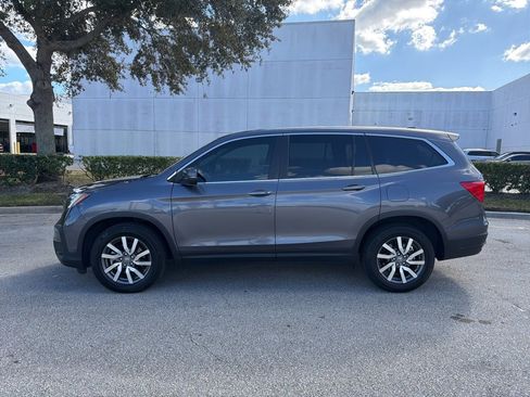 Used 2019 Honda Pilot EX image 2