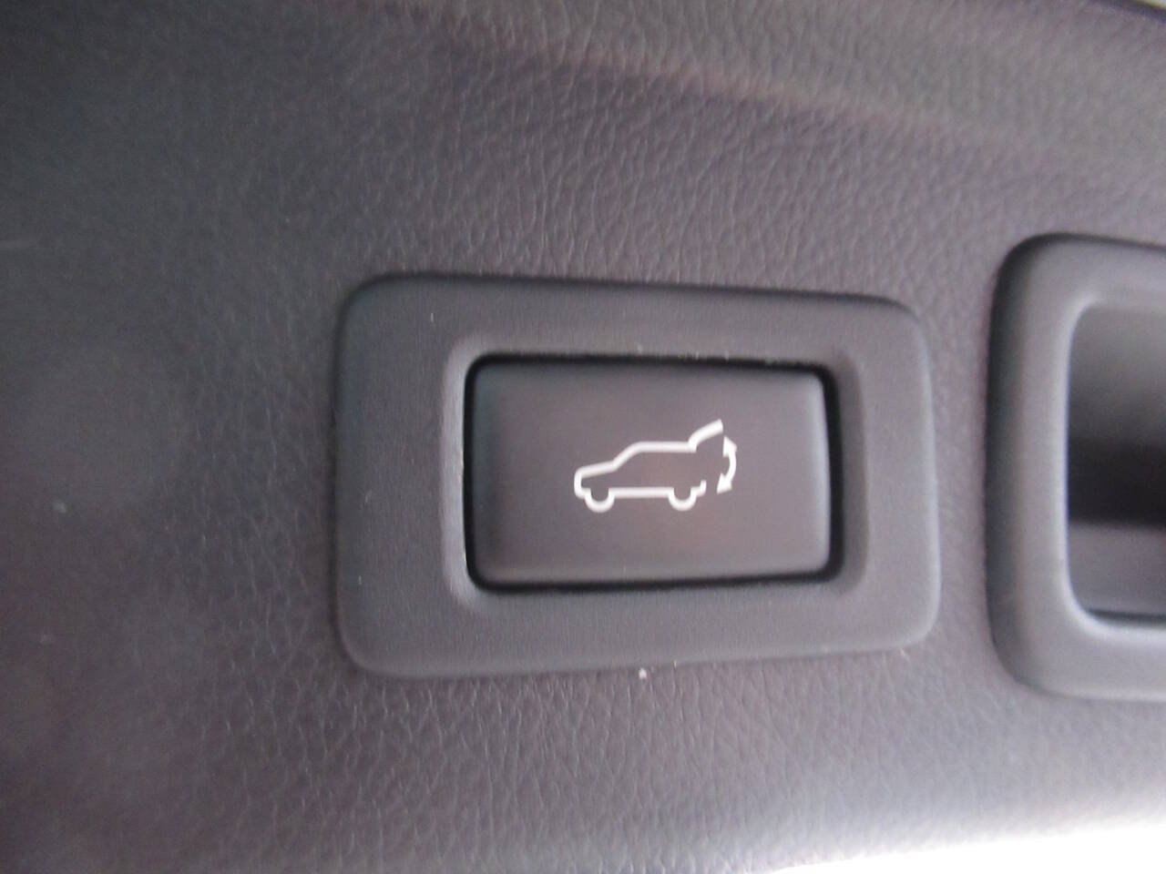 Used 2014 Subaru Forester 2.5i Limited AWD/4WD image 13