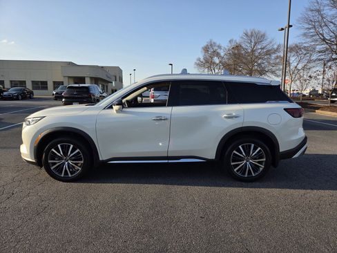 Used 2023 INFINITI QX60 Sensory w/ Vision Package image 9