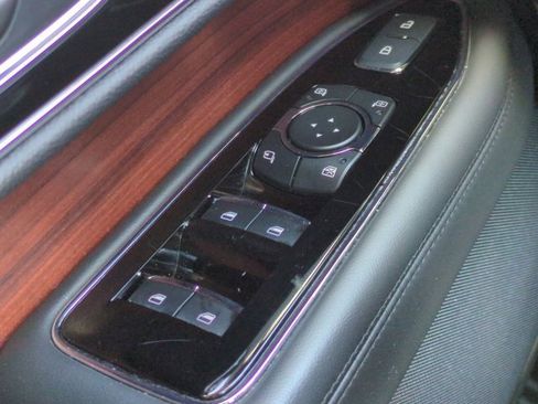 Used 2024 Lincoln Navigator L Premiere image 25