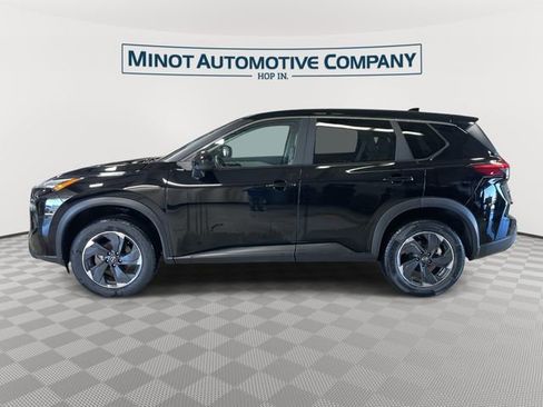 Used 2024 Nissan Rogue SV FWD image 5