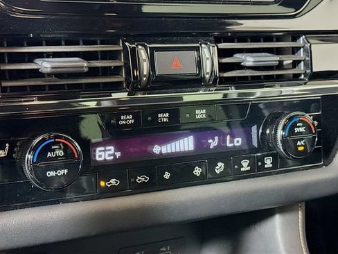 Used 2024 Nissan Pathfinder Rock Creek AWD/4WD image 13