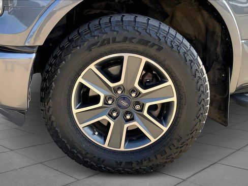 Used 2015 Ford F150 XLT w/ Equipment Group 302A Luxury image 11