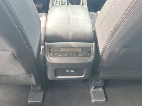 Used 2025 Nissan Pathfinder SV FWD image 13