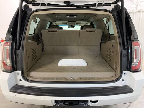 Used 2020 GMC Yukon XL SLT w/ Open Road Package AWD/4WD image 25