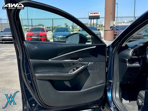 Used 2025 MAZDA CX-30 AWD 2.5 S w/ Select Sport Pkg image 12
