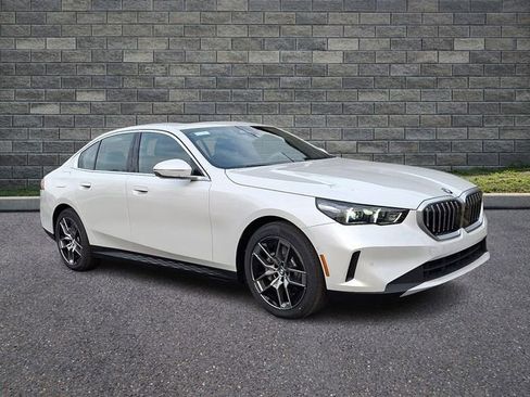 New 2026 BMW 530i xDrive w/ Premium Package image 1