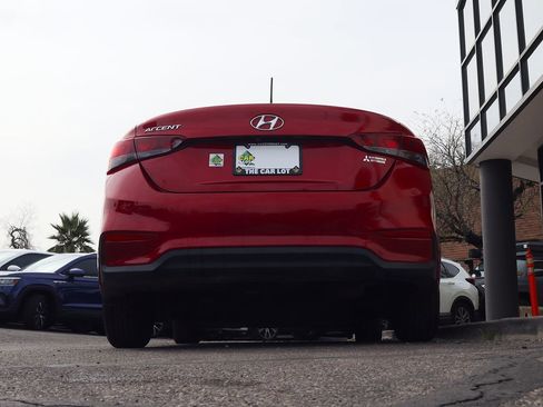 Used 2018 Hyundai Accent SE image 12