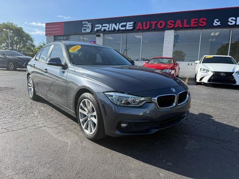 Used 2018 BMW 320i xDrive Sedan AWD/4WD image 1