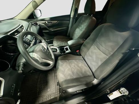 Used 2016 Nissan Rogue SV image 21