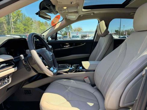 Used 2023 Lincoln Nautilus Reserve image 16