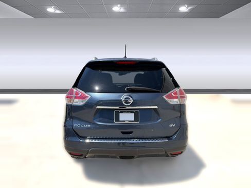 Used 2016 Nissan Rogue SV image 10
