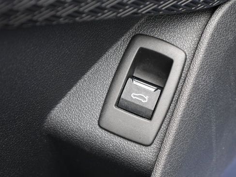 Used 2025 BMW X1 xDrive28i image 14