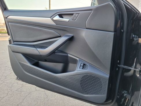 Used 2024 Volkswagen Jetta SE image 24