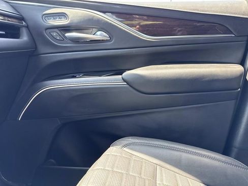 Used 2022 Cadillac Escalade Sport Platinum AWD/4WD image 23