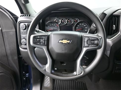 Used 2022 Chevrolet Silverado 2500 Custom w/ Custom Convenience Package image 7